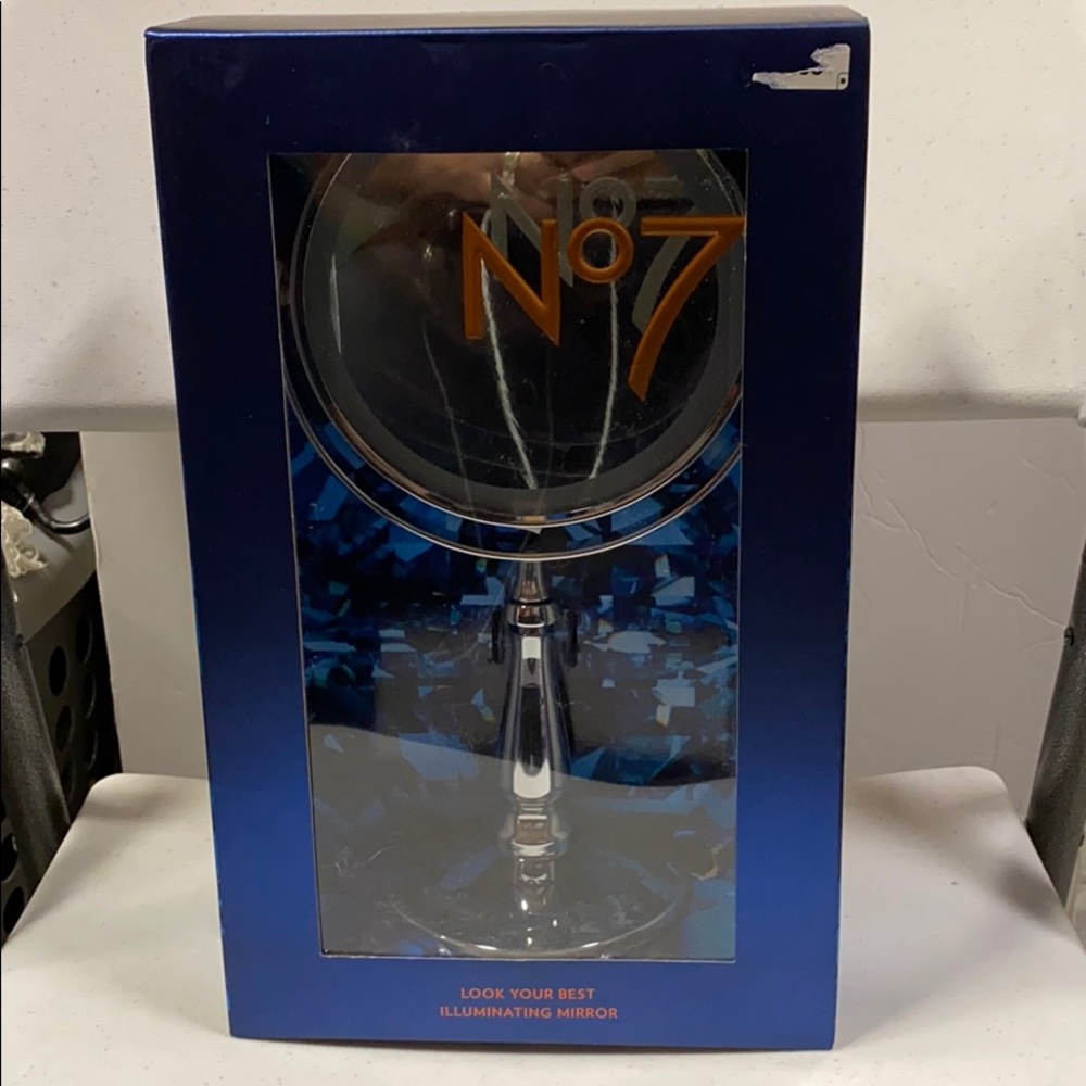 No 7 Mirror